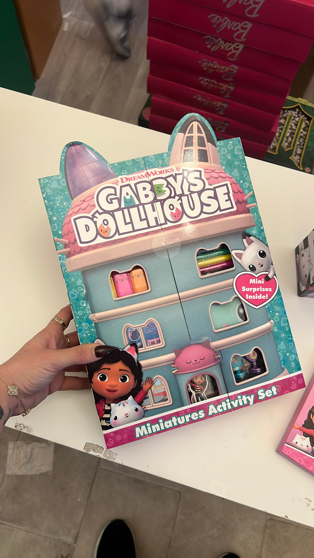 Gabby’s doll house bundle + extra gift