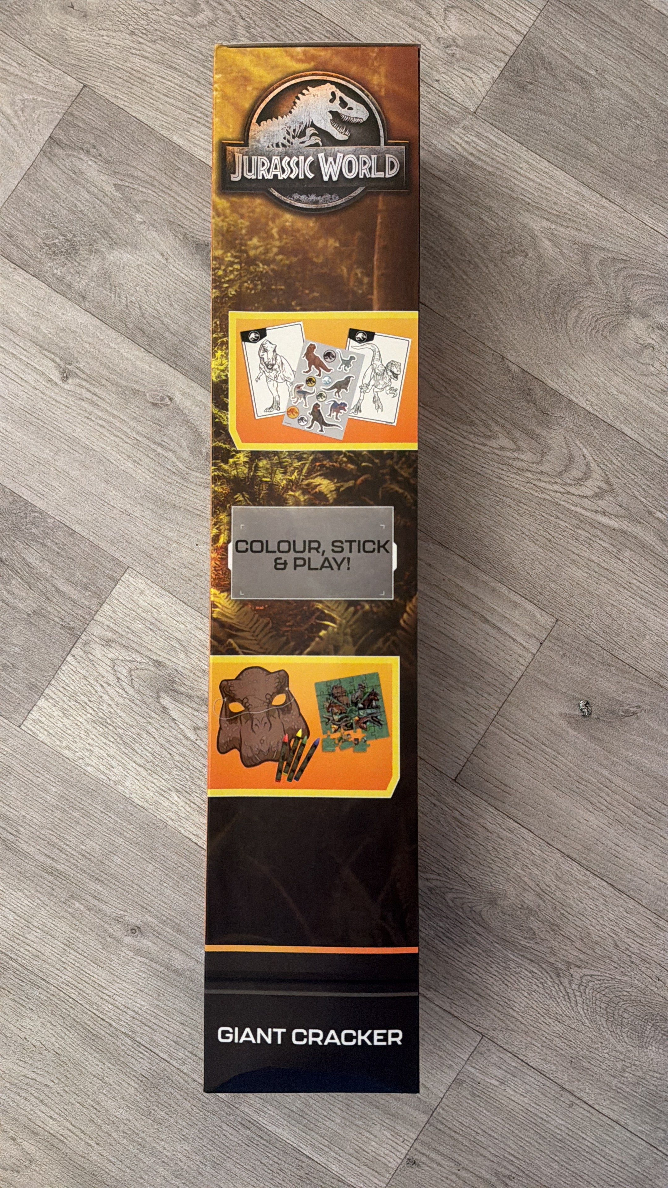 Jurassic Park Activity Crackers