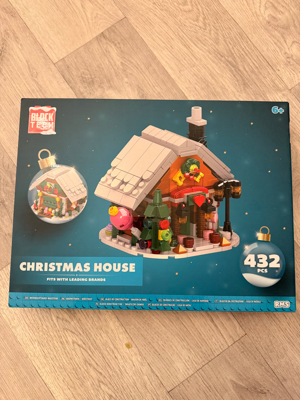 432 Piece Block Tec Christmas House