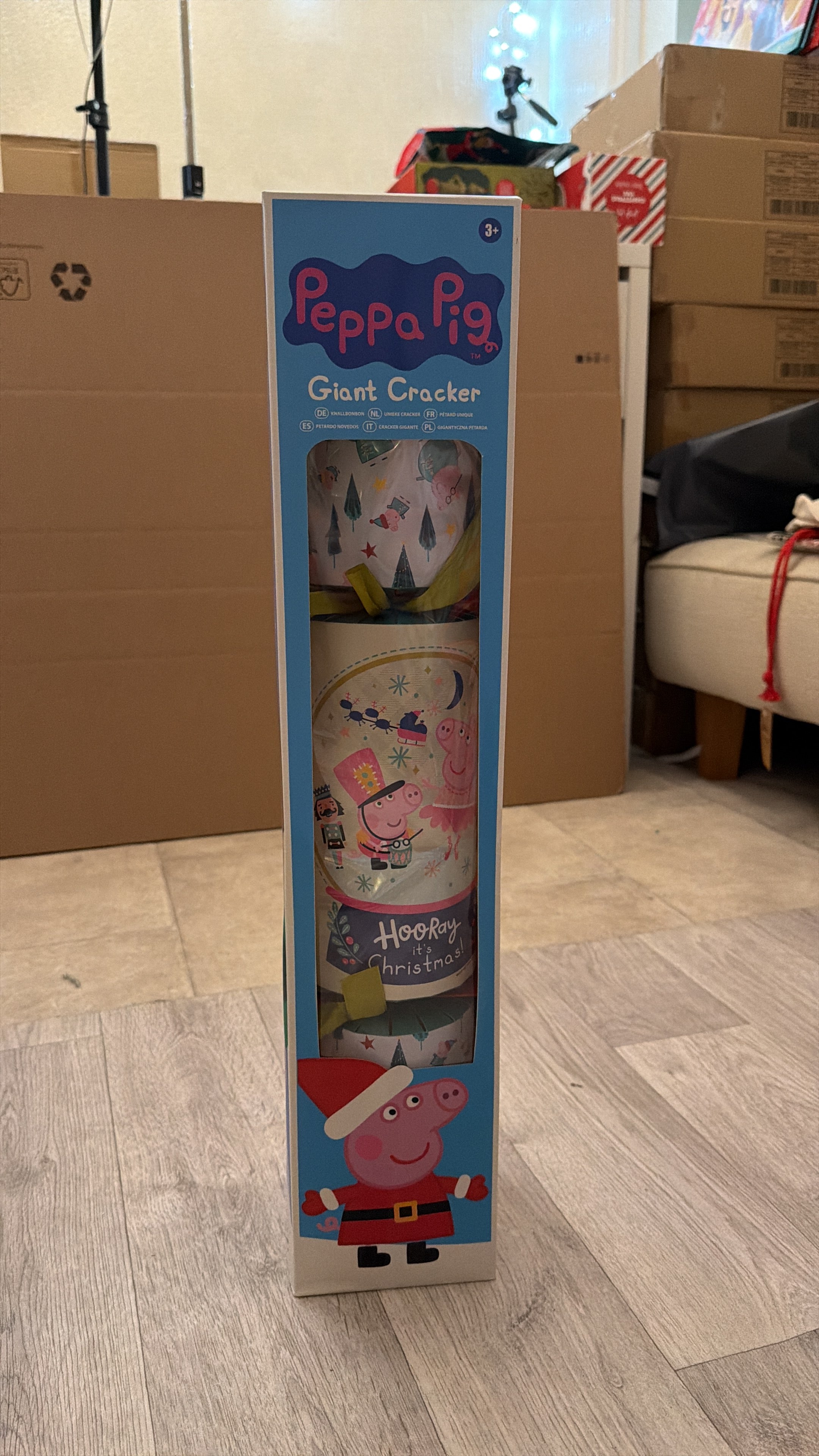 Giant Peppa Pig Activity Novelty Cracker