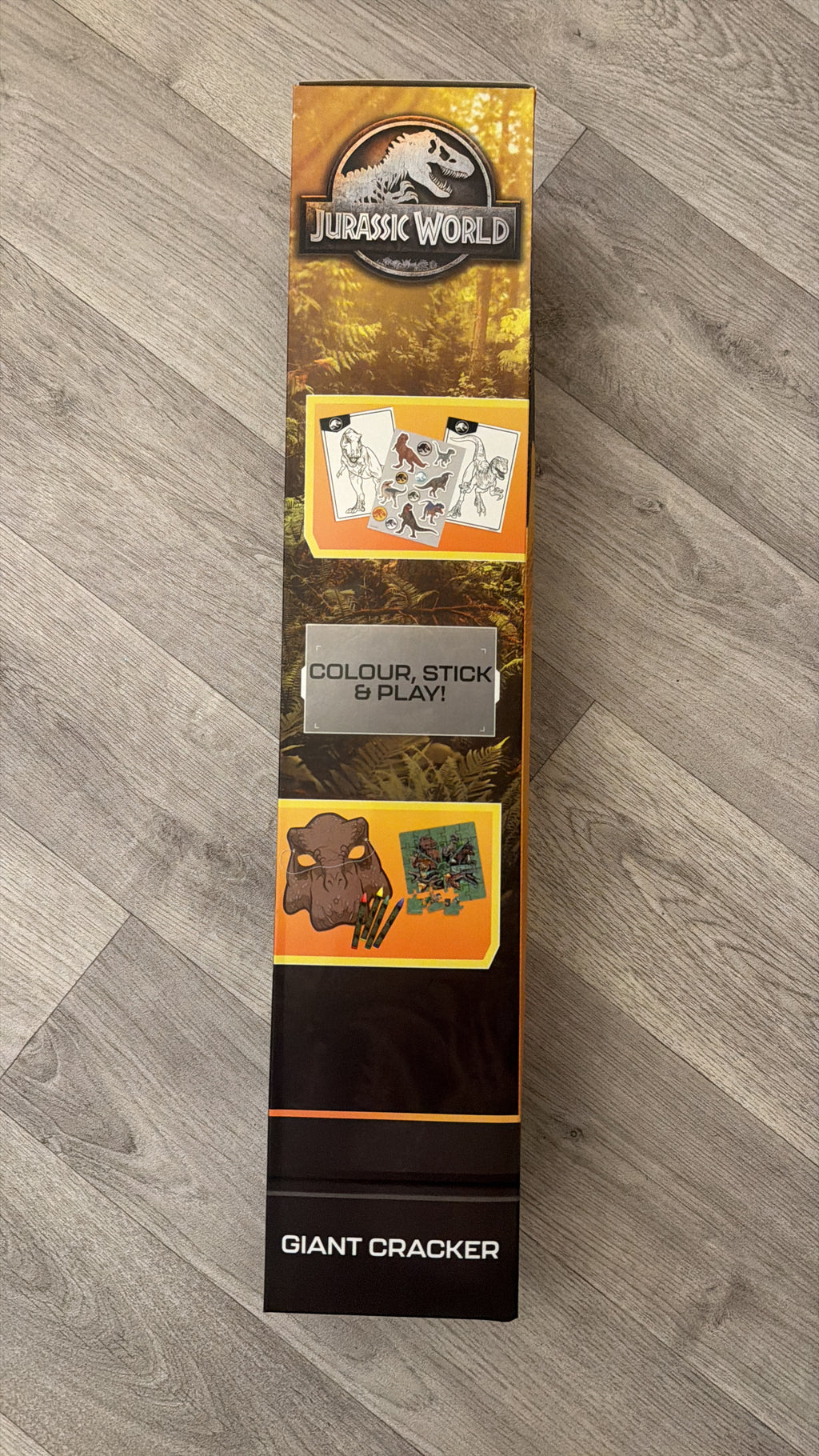 Jurassic Park Activity Crackers