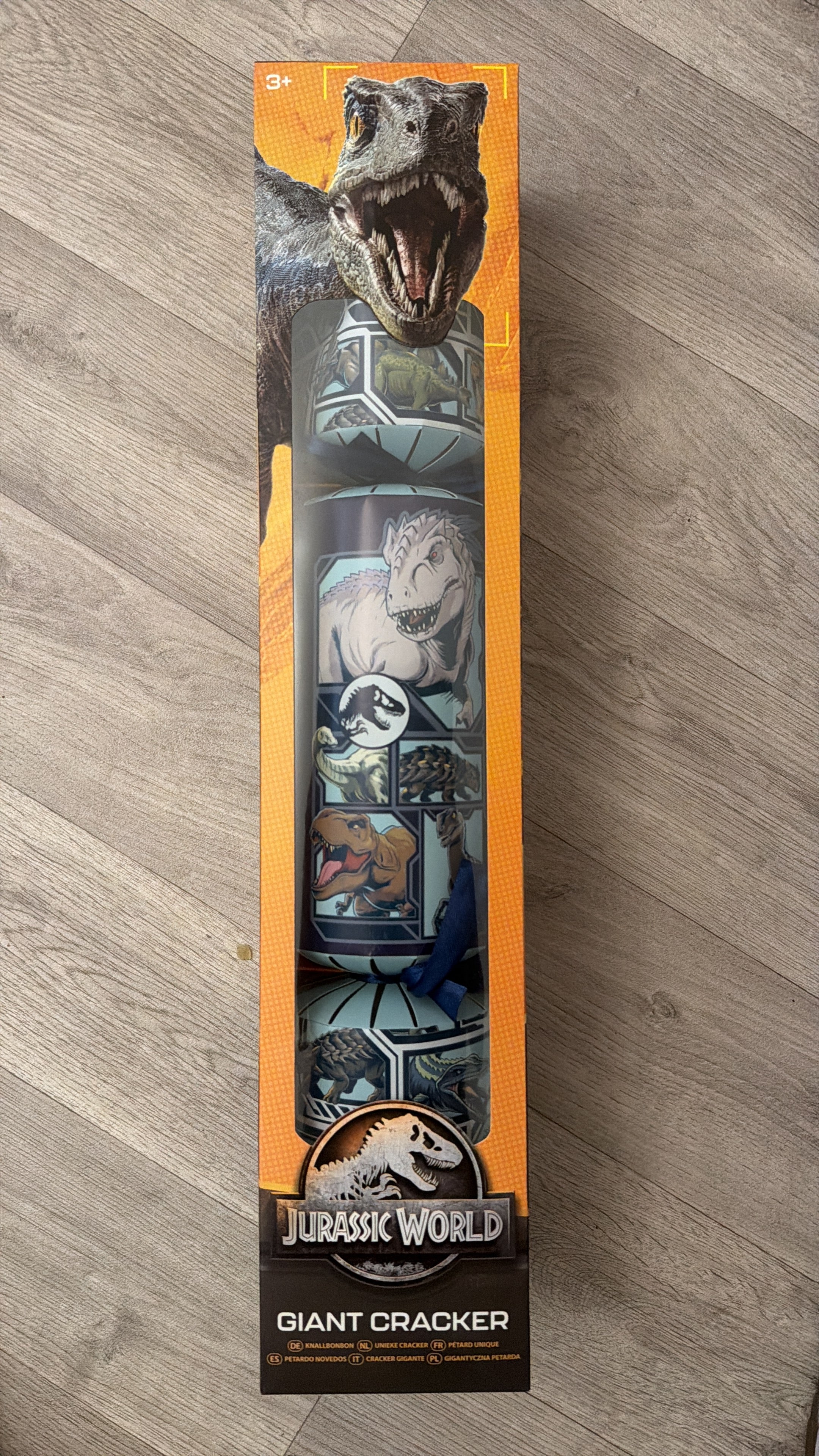 Jurassic Park Activity Crackers